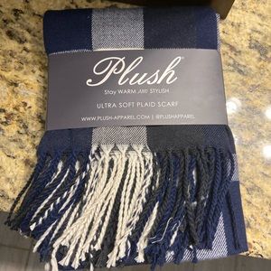 Plush scarf brand new
